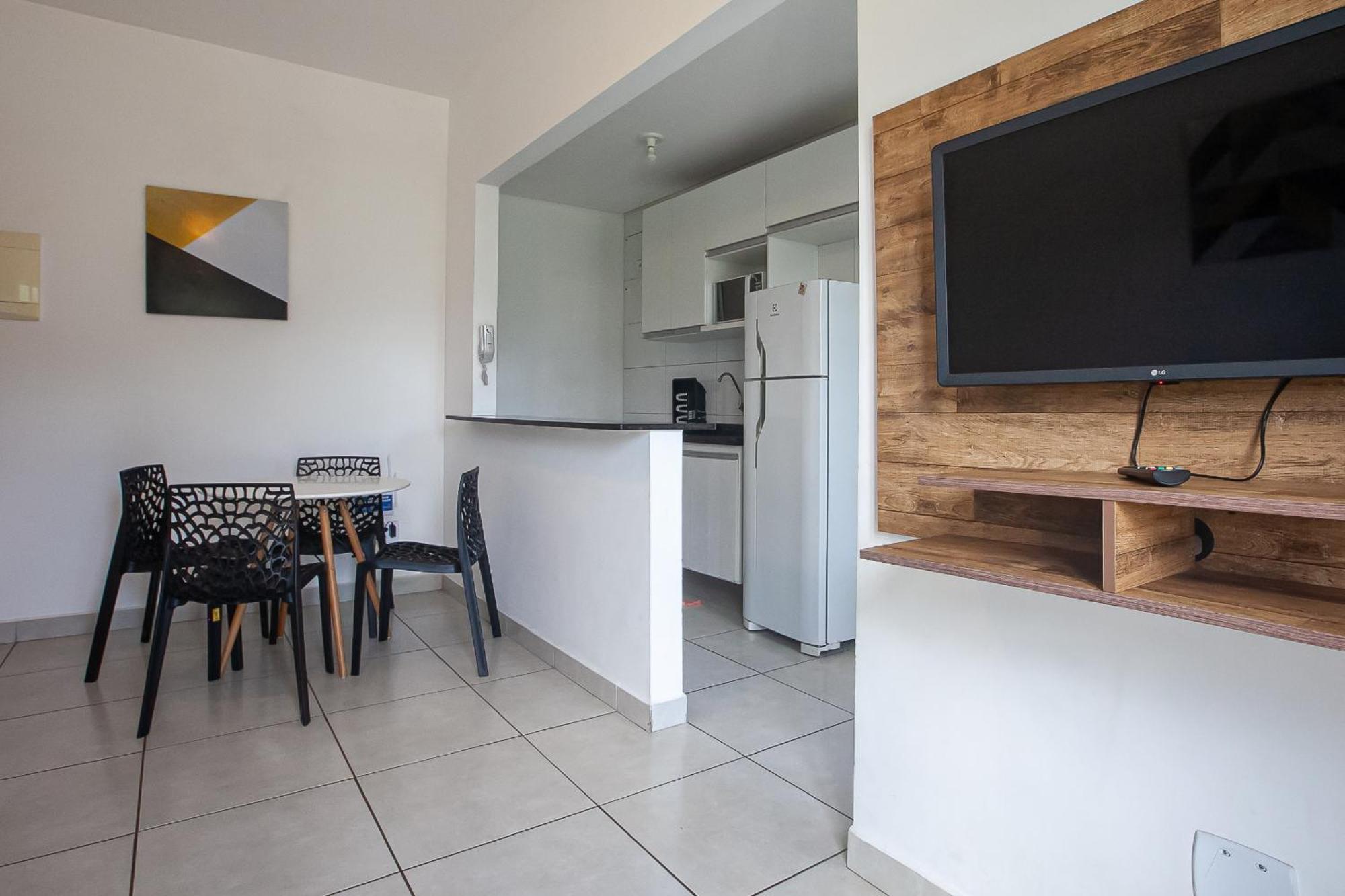 Apartamento Jardim Palmeiras, Piscinas, Lazer, Estacionamento Coberto, Prox. Grande Ubatuba